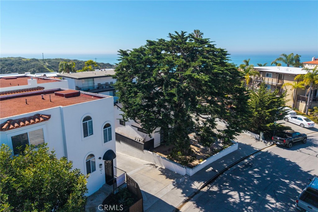 237 Avenida Montalvo A