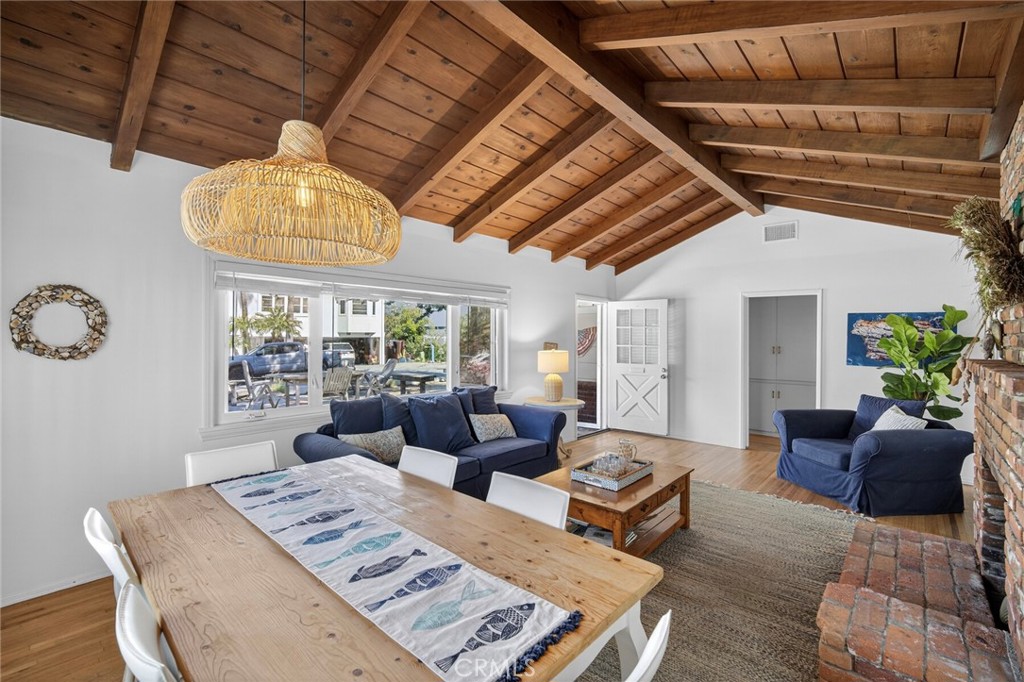 237 Avenida Montalvo A