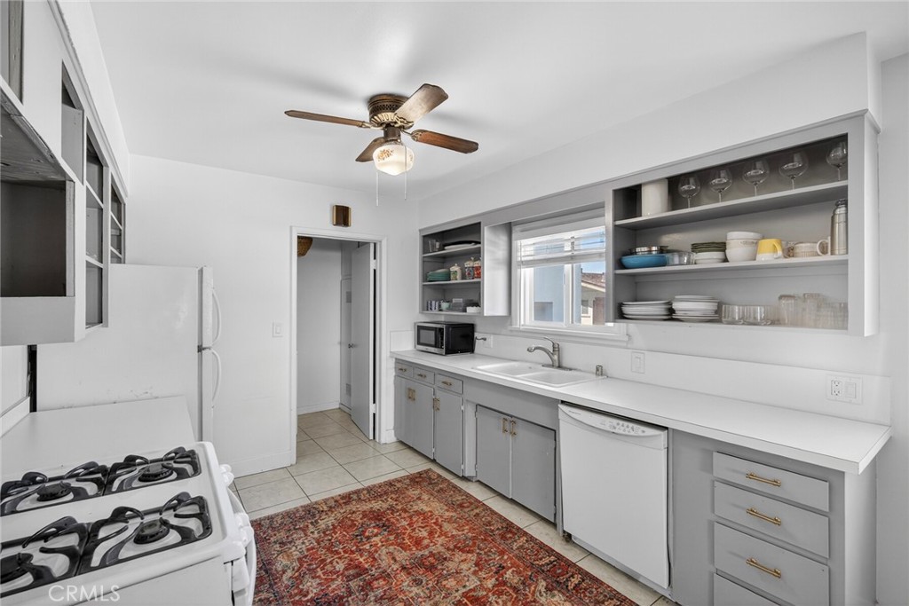 237 Avenida Montalvo A