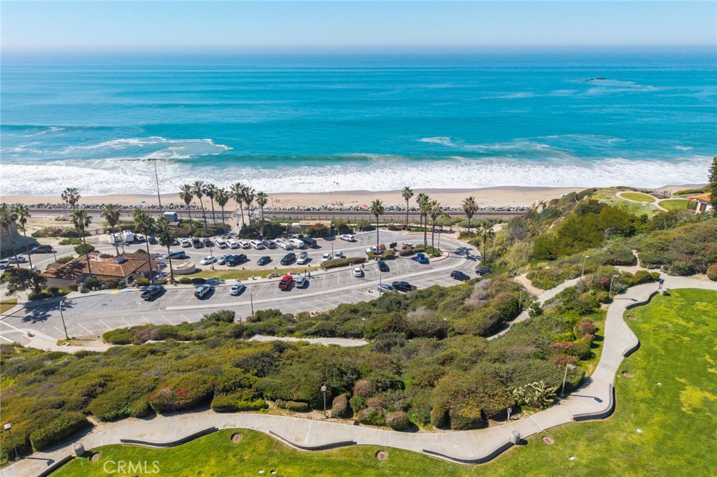 237 Avenida Montalvo A