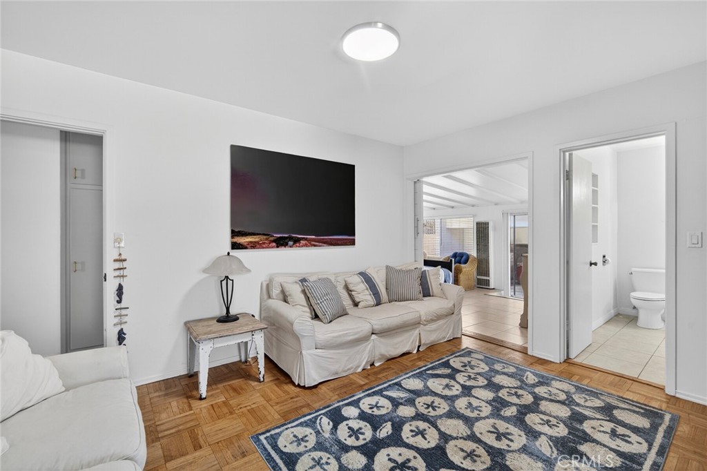 237 Avenida Montalvo A