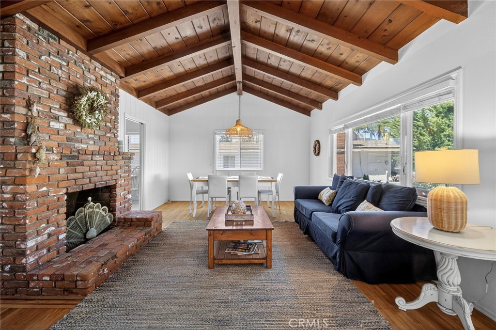 237 Avenida Montalvo A