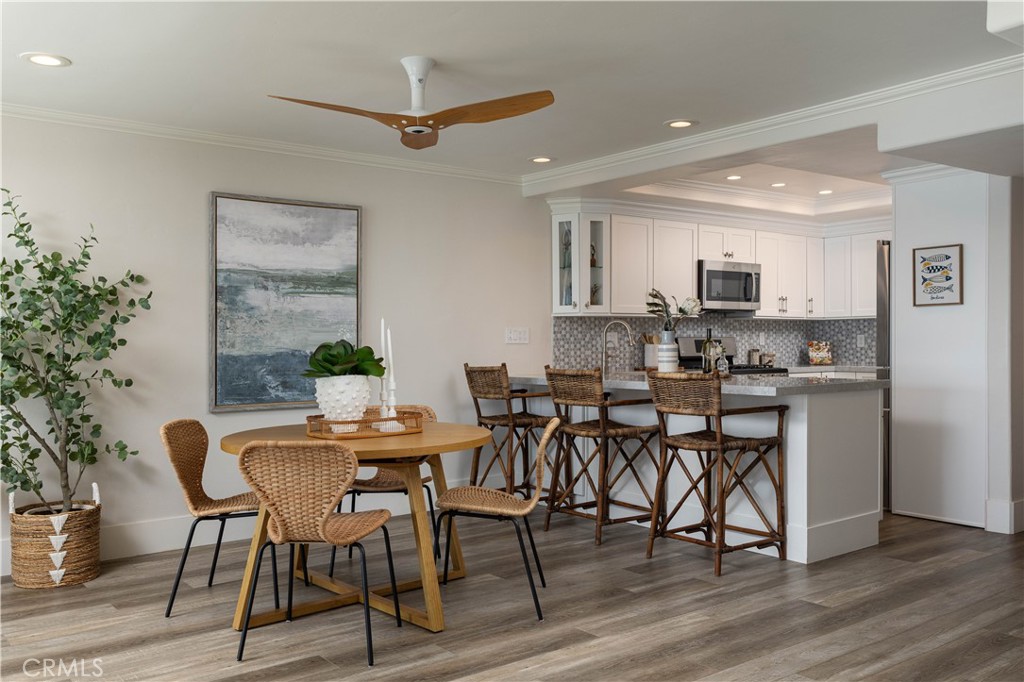 423 Avenida Granada 2