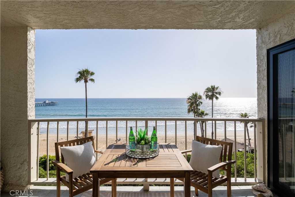 423 Avenida Granada 2