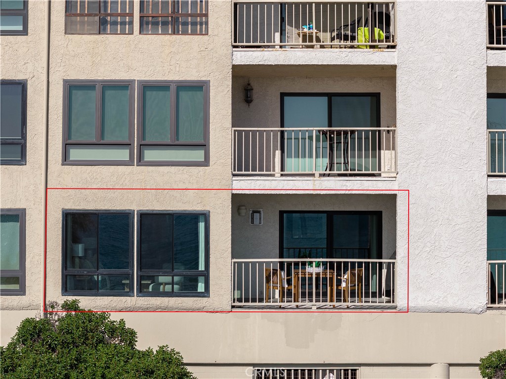 423 Avenida Granada 2