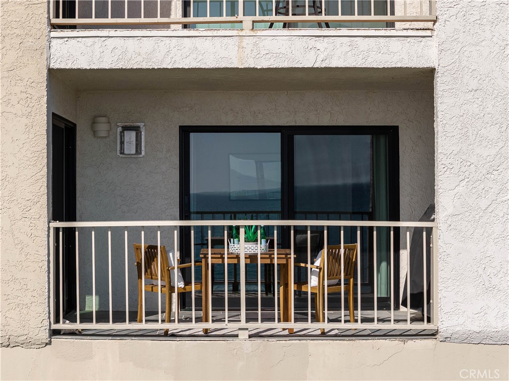 423 Avenida Granada 2