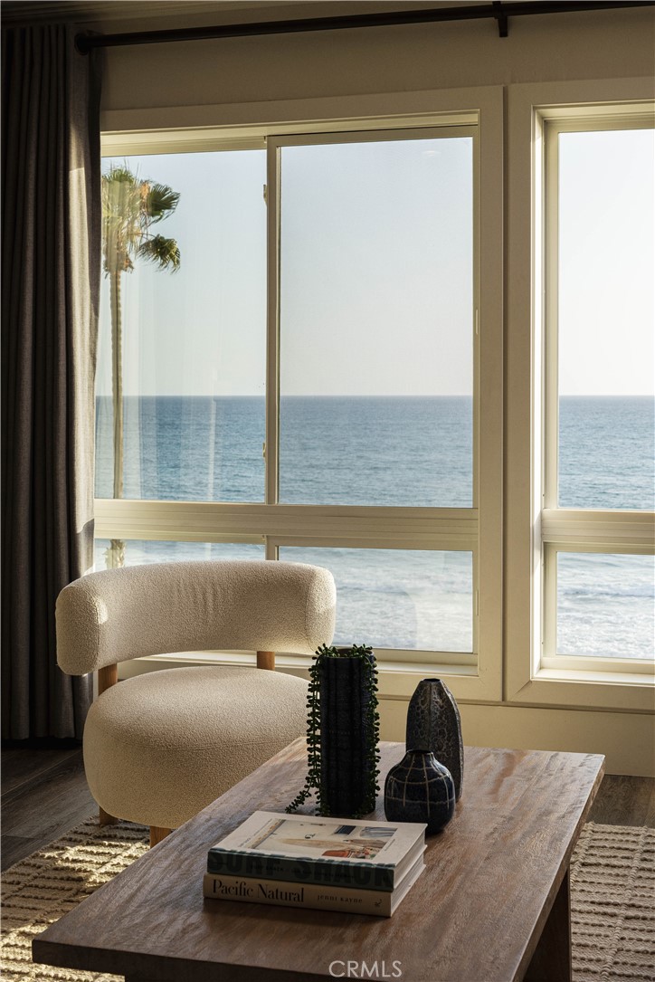 423 Avenida Granada 2