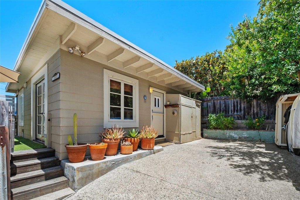 31886 Hillside