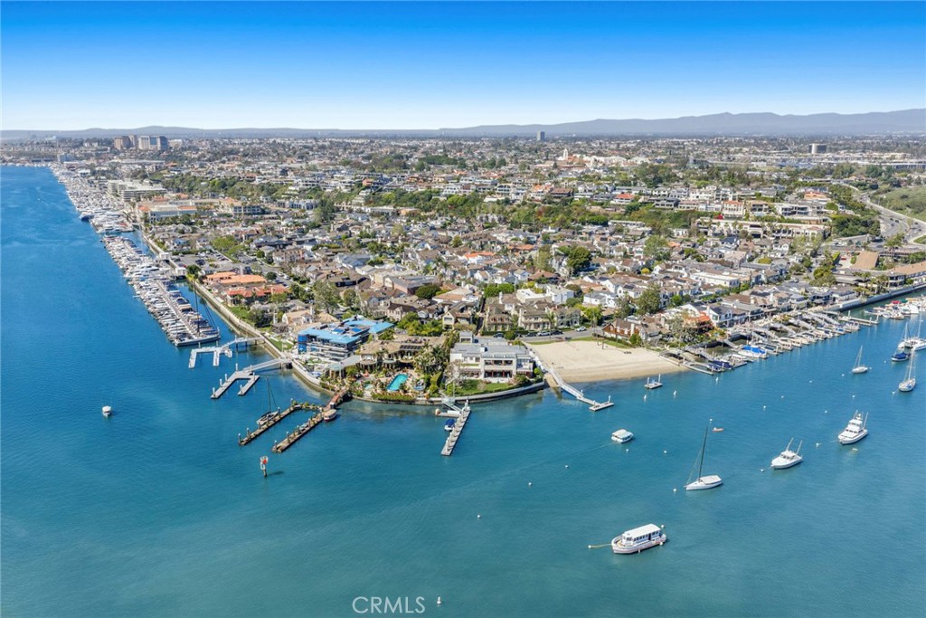 2572 Bayshore