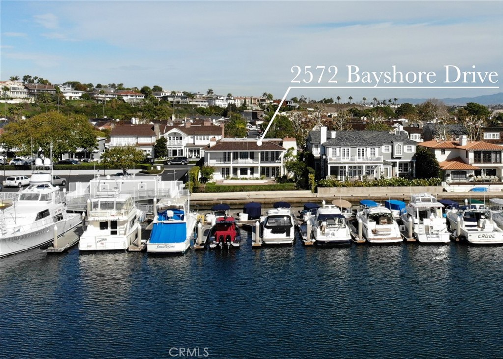 2572 Bayshore