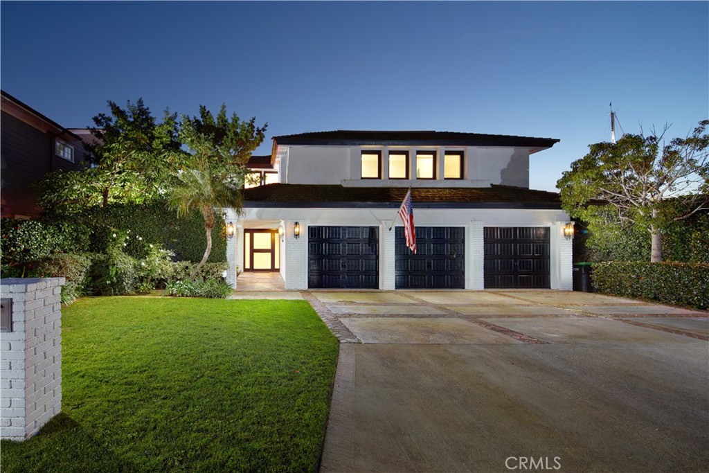 2572 Bayshore