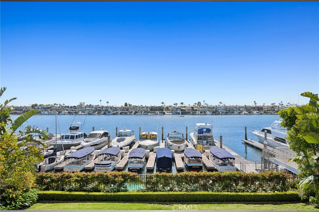 2572 Bayshore