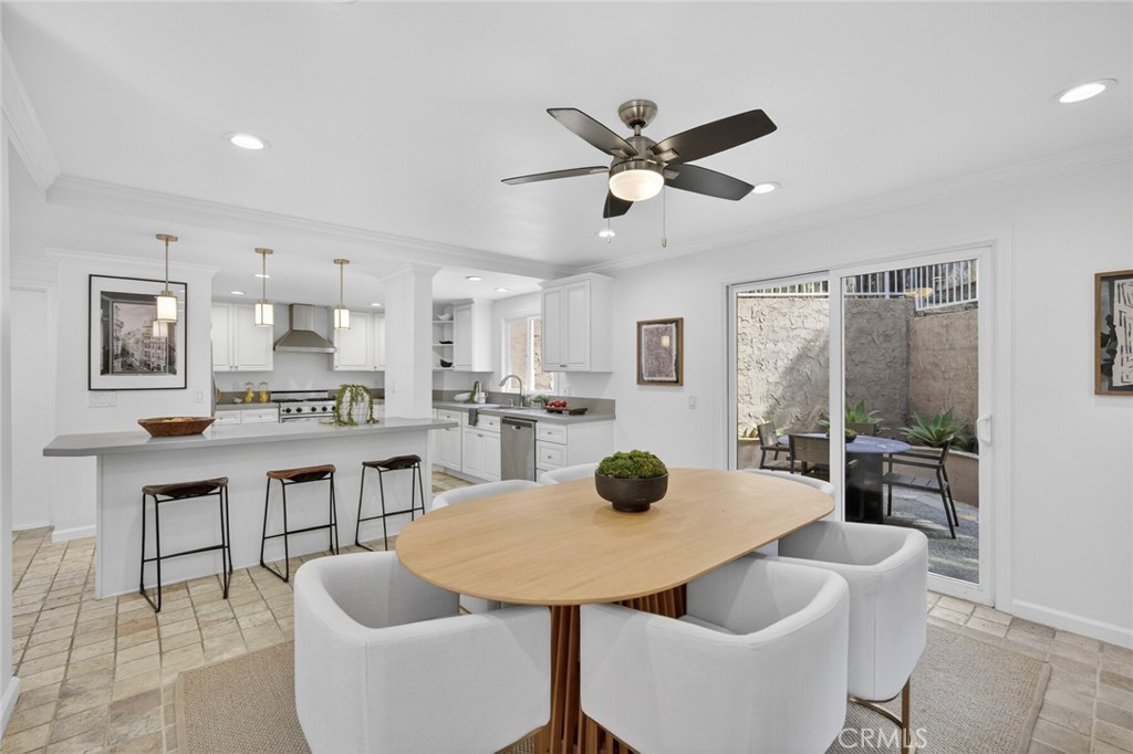 431 Nyes Place