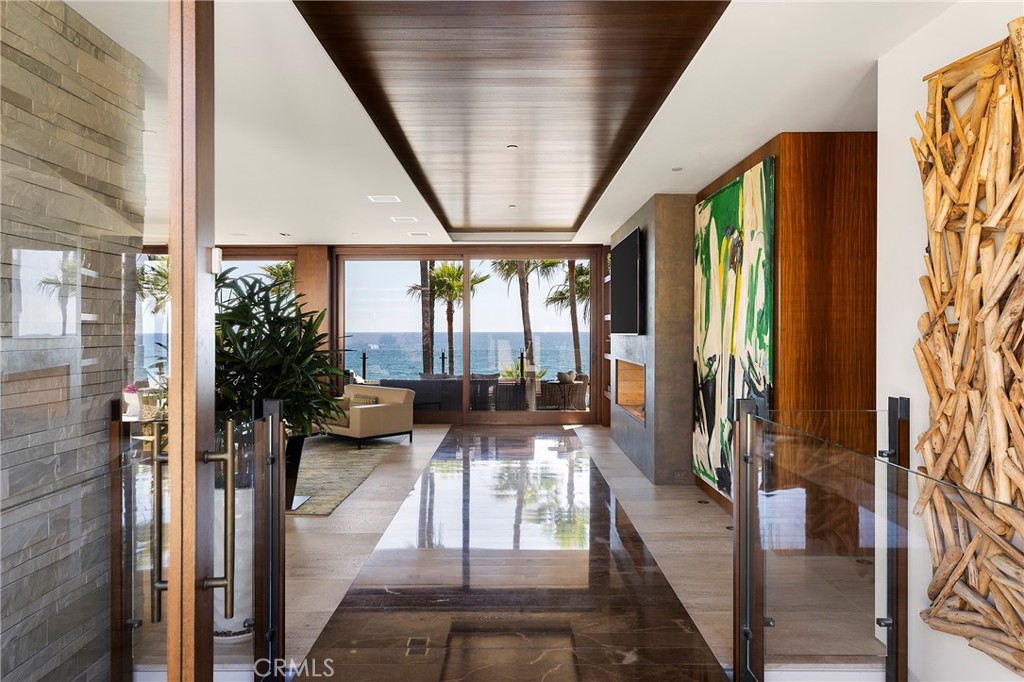 2495 Riviera