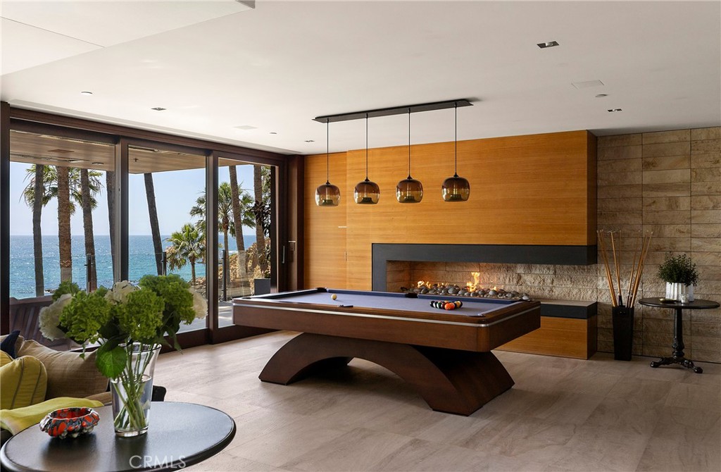 2495 Riviera