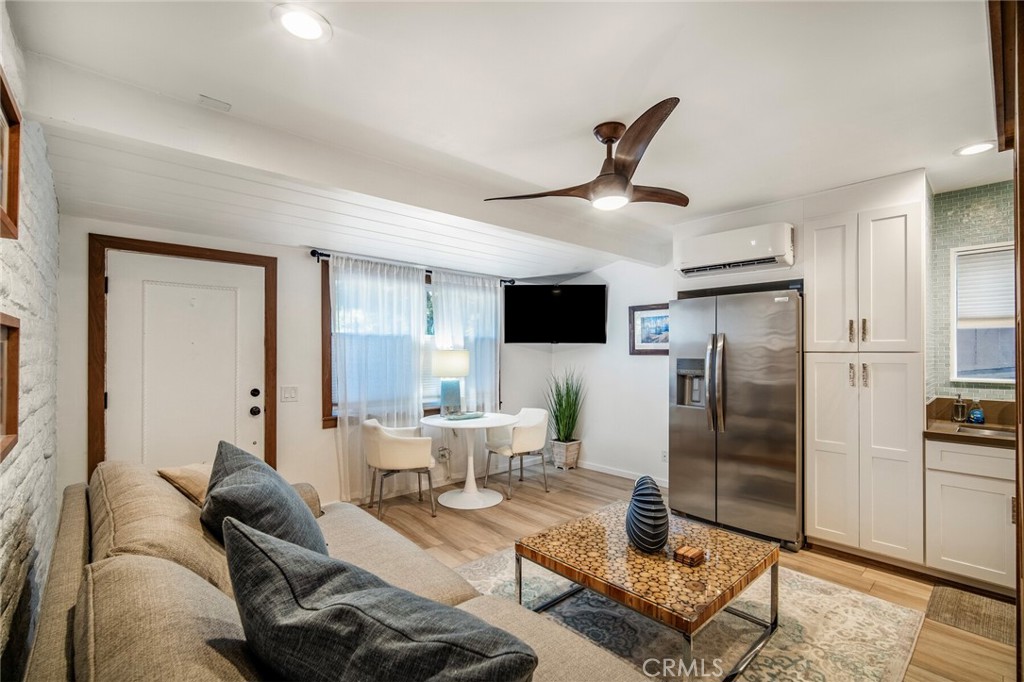 33921 Robles C