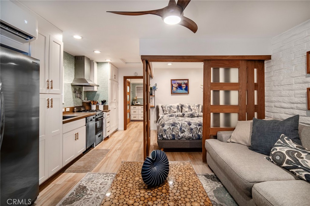 33921 Robles C