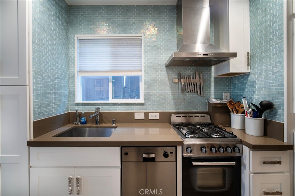 33921 Robles C
