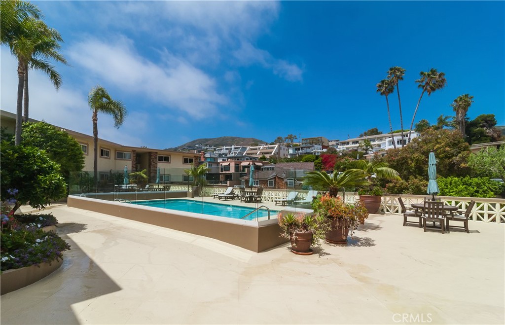 631 Cliff