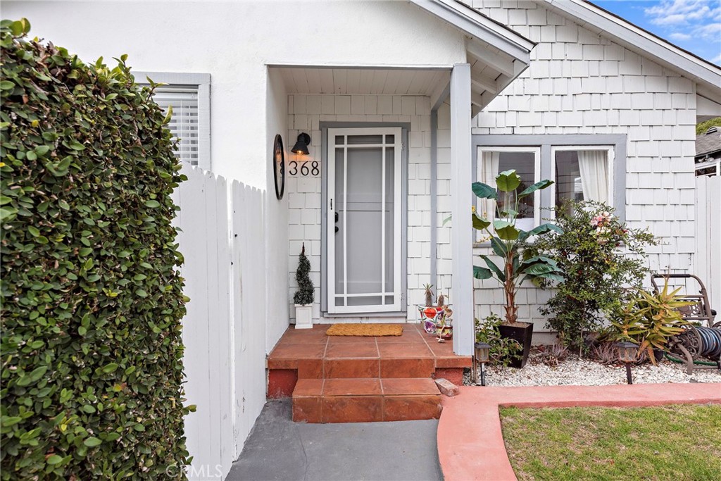 368 Oak Street