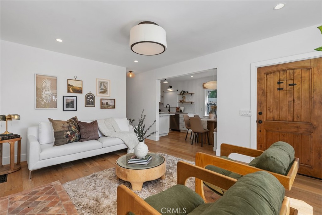 1136 Catalina