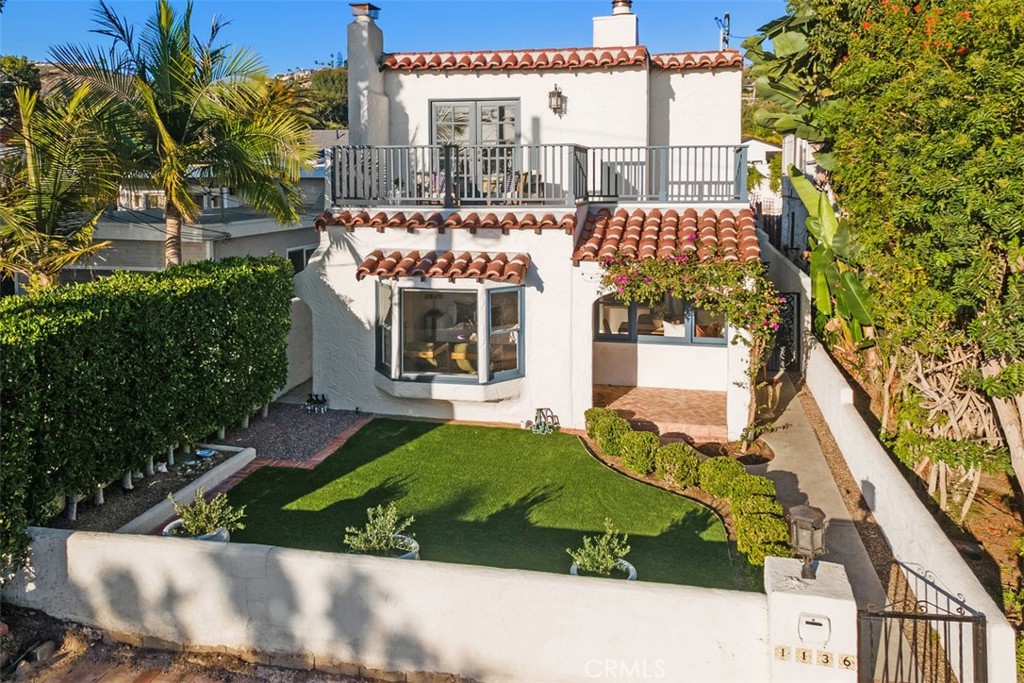 1136 Catalina
