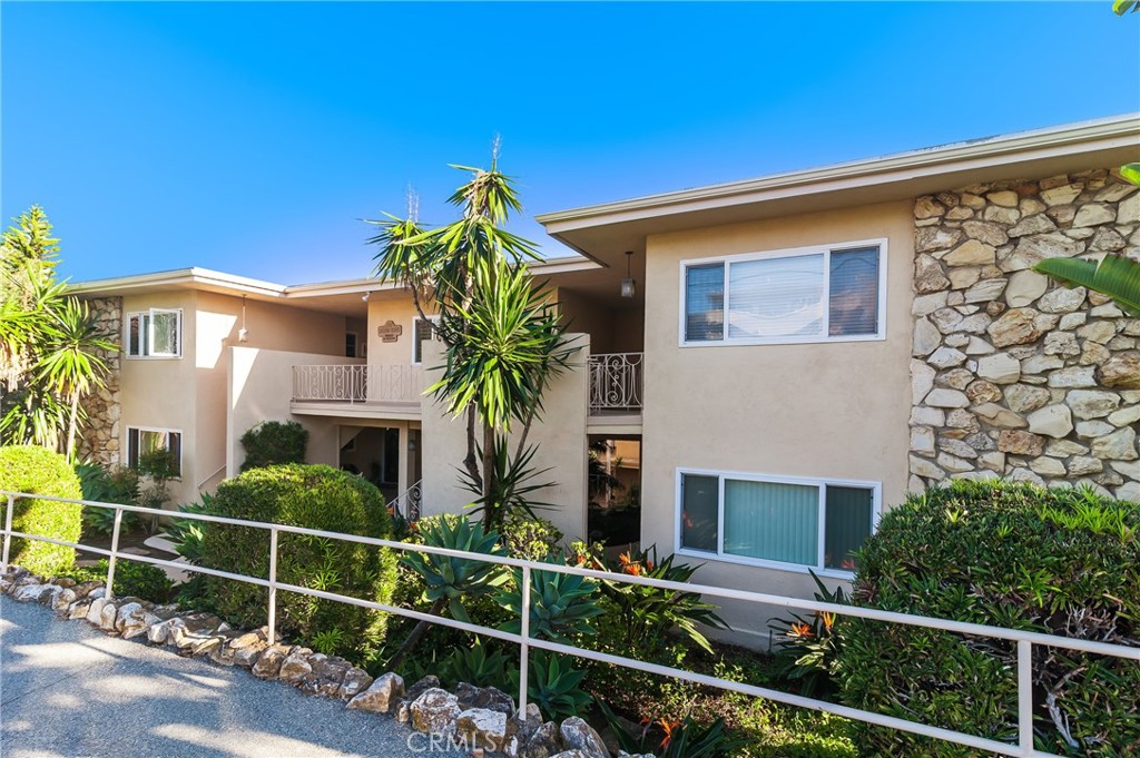 251 Lower Cliff Drive 8
