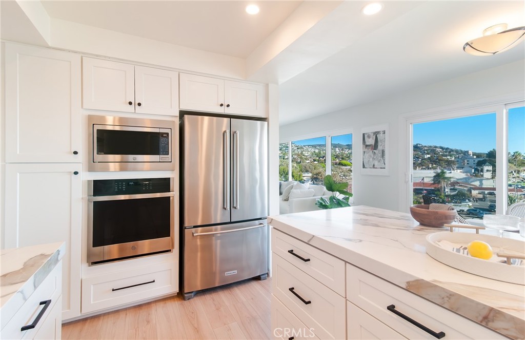 251 Lower Cliff Drive 8