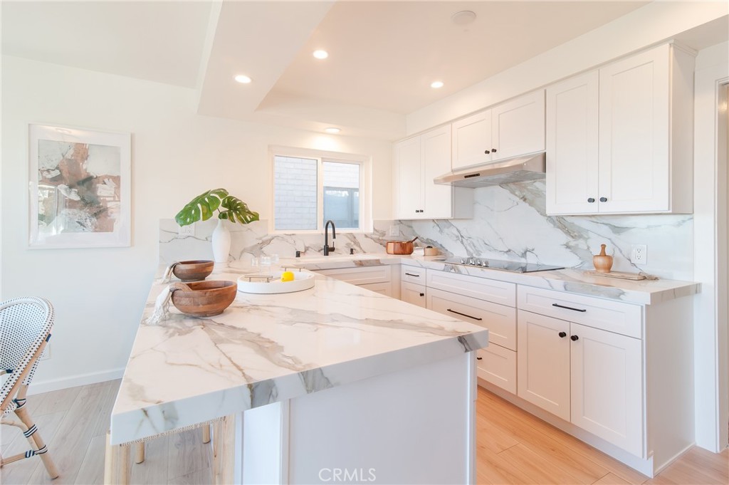251 Lower Cliff Drive 8