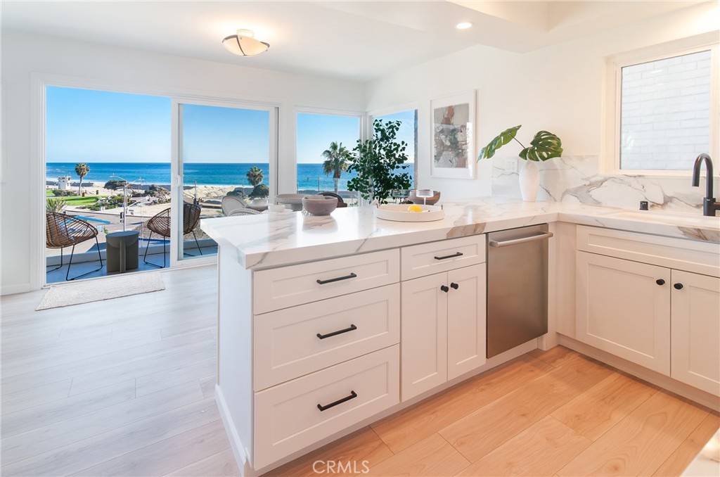 251 Lower Cliff Drive 8