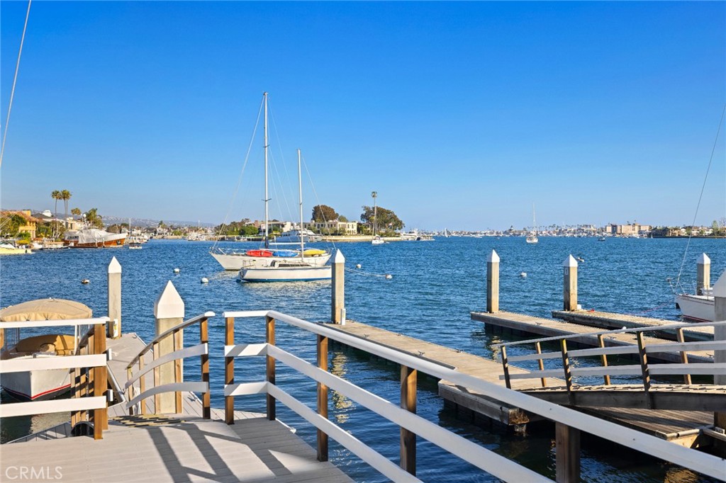 2732 Bayshore Drive