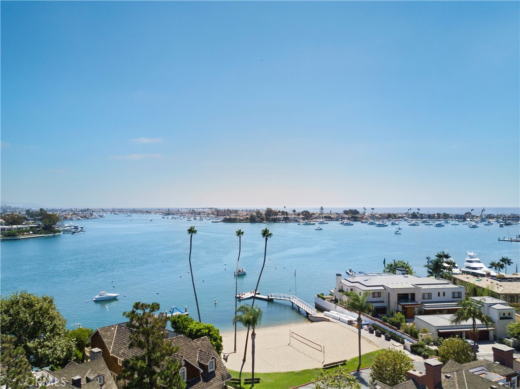 2732 Bayshore Drive