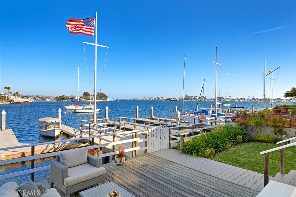 2732 Bayshore Drive