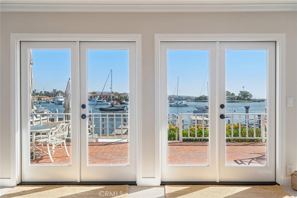 2732 Bayshore Drive