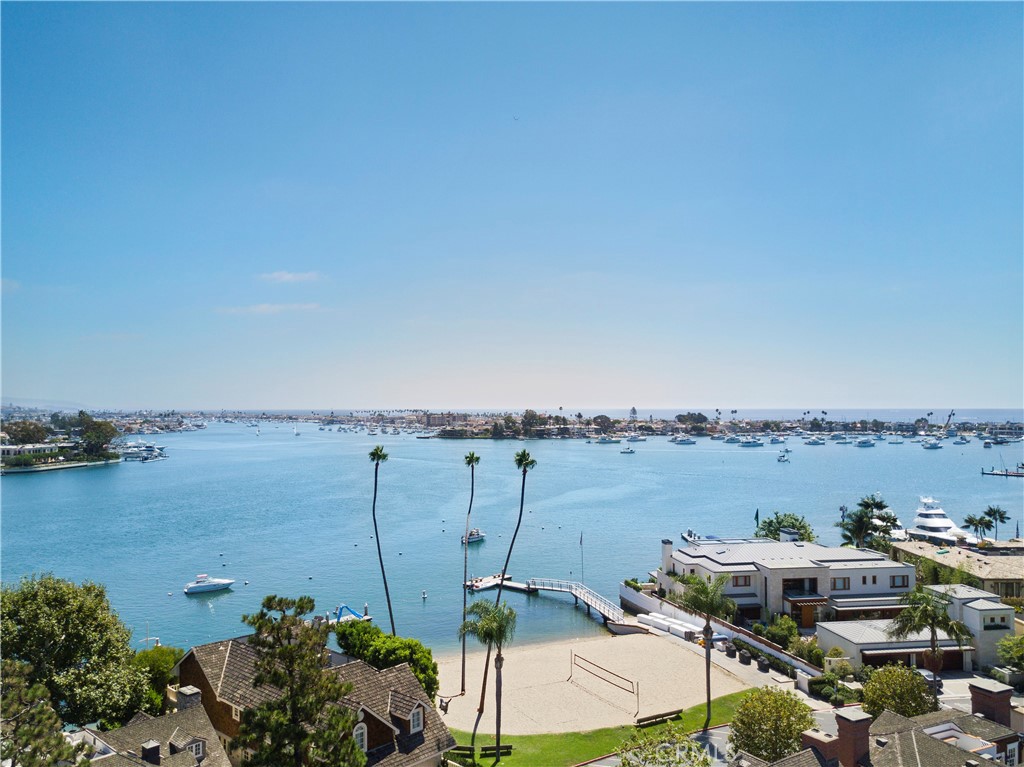 2732 Bayshore Drive