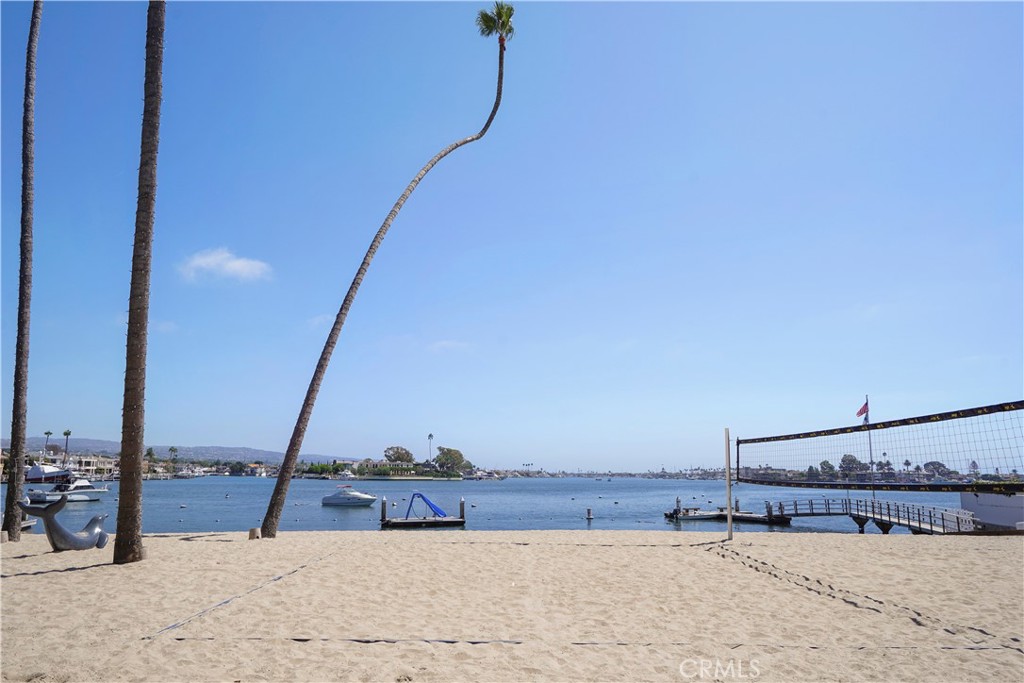 2732 Bayshore Drive