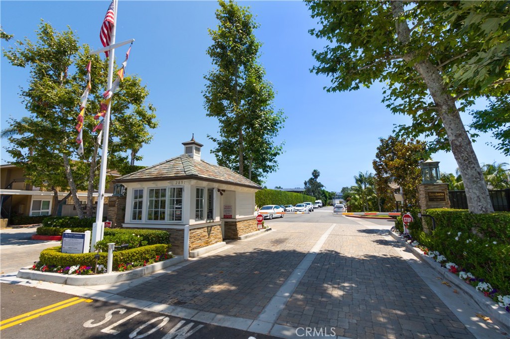 2732 Bayshore Drive