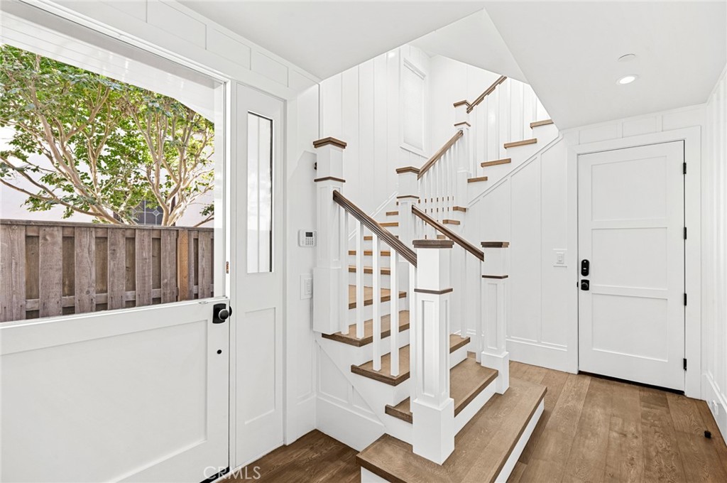 1225 W Balboa Boulevard