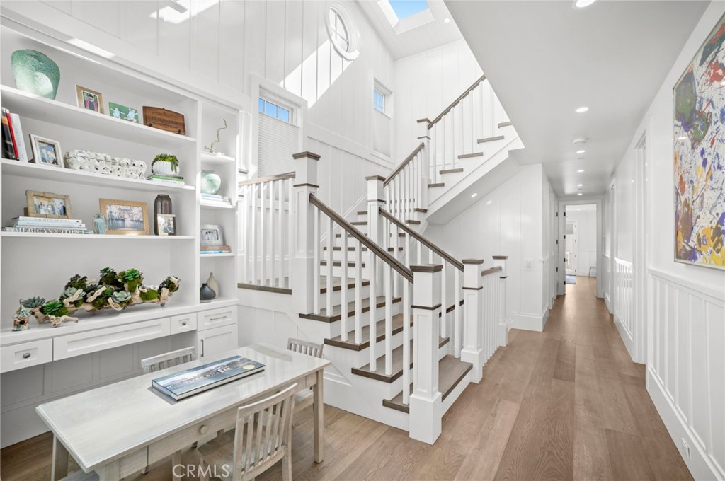 1225 W Balboa Boulevard