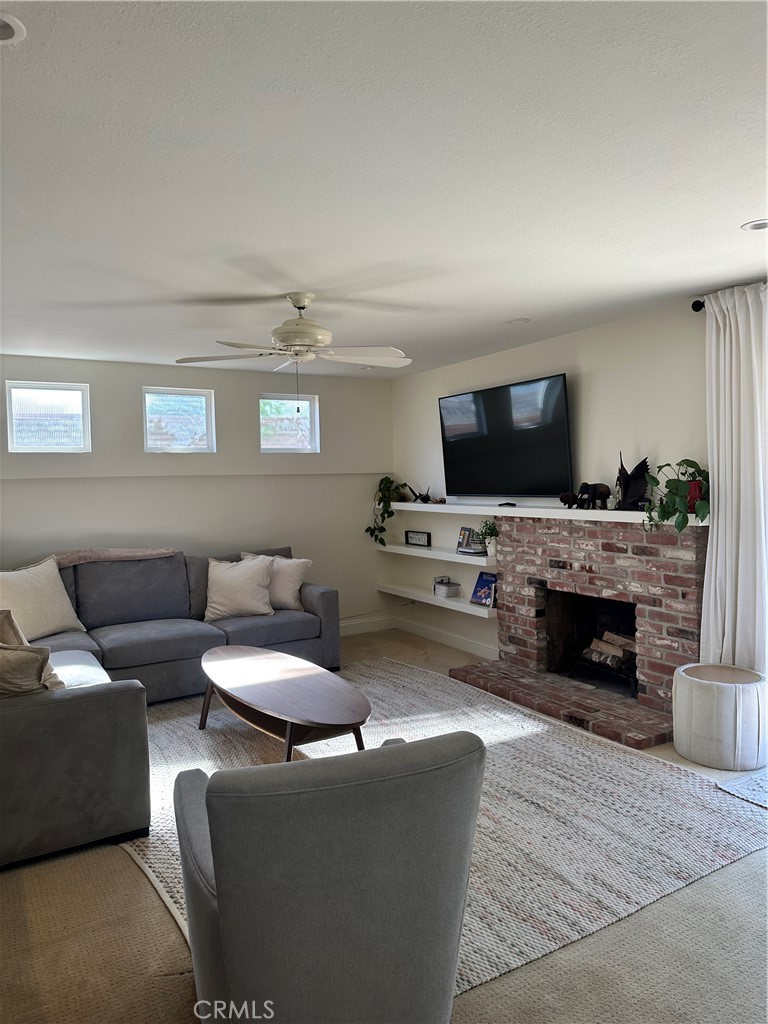 2925 Chestnut Street