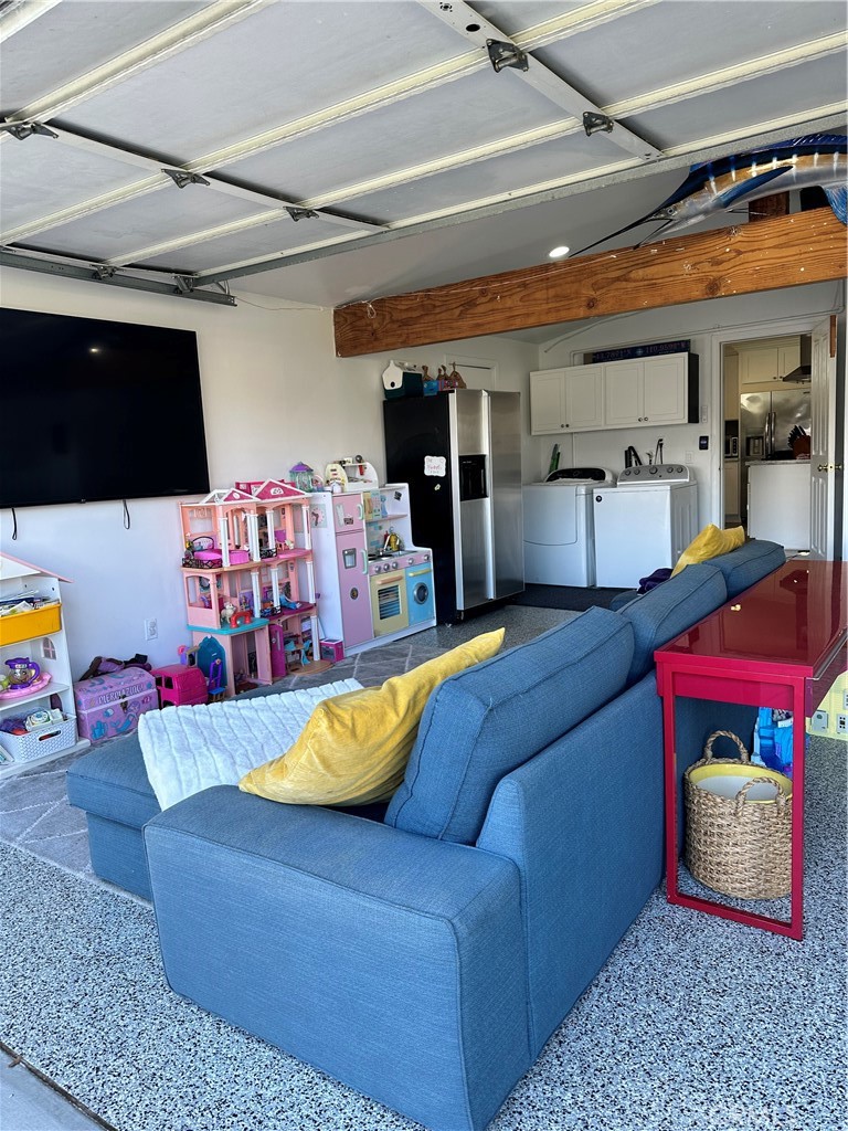 2925 Chestnut Street