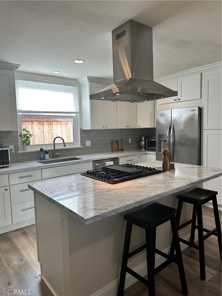 2925 Chestnut Street