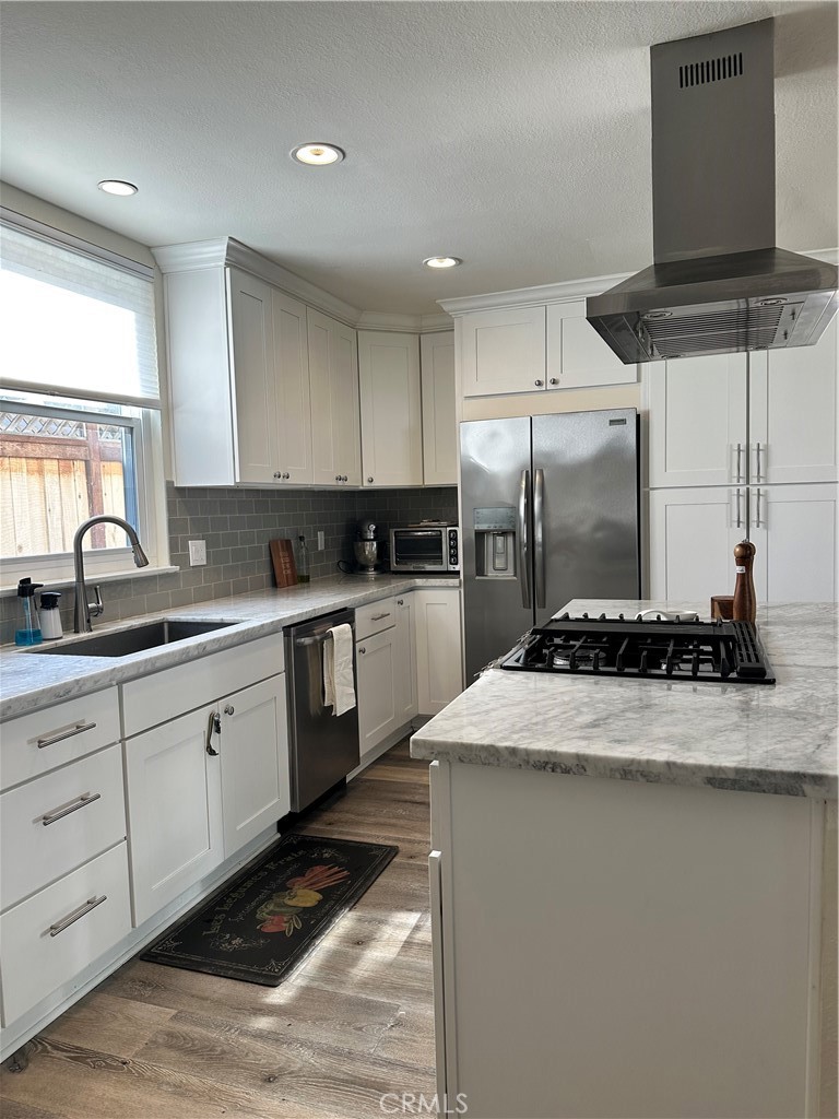 2925 Chestnut Street