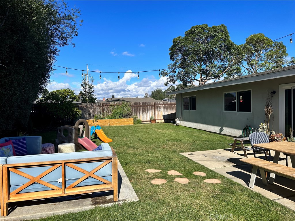 2925 Chestnut Street