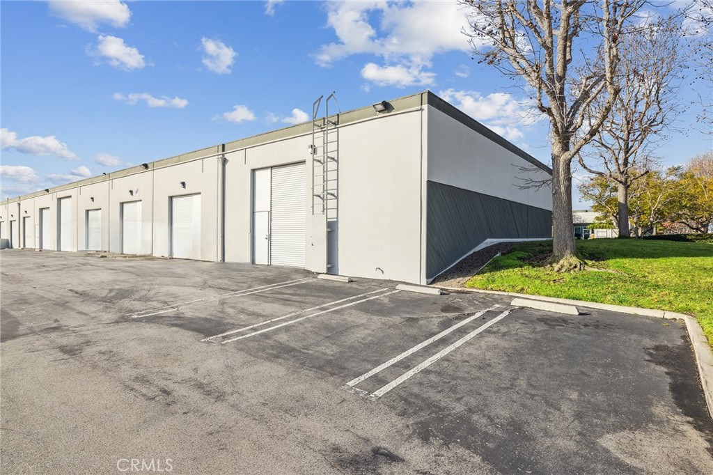 755 W 17th Street Unit: A