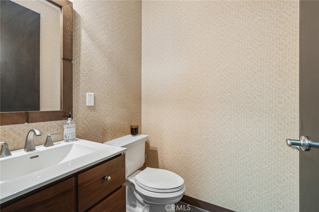 755 W 17th Street Unit: A