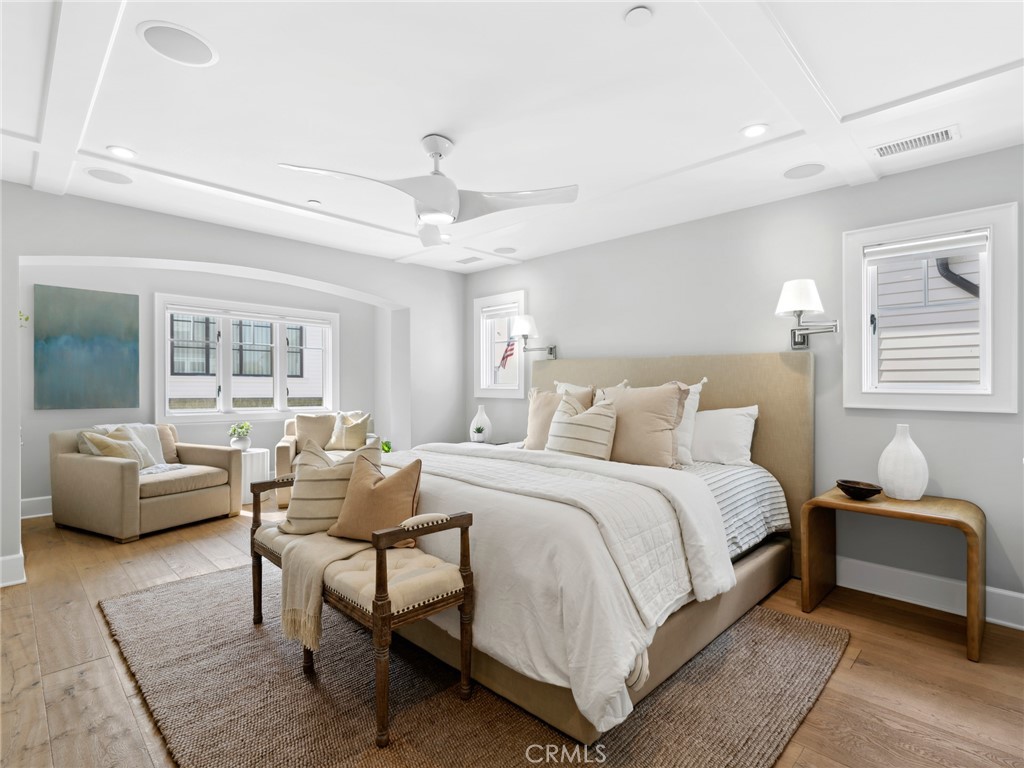 2157 E Ocean Boulevard