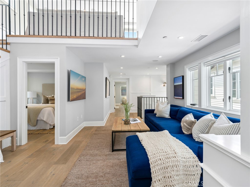 2157 E Ocean Boulevard