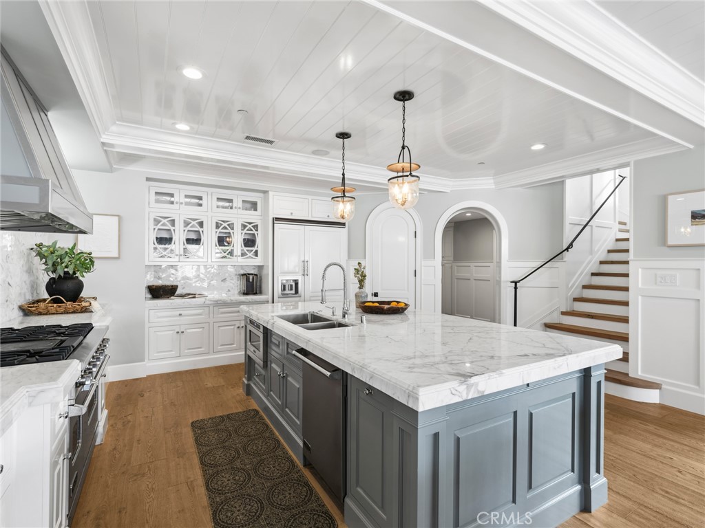 2157 E Ocean Boulevard