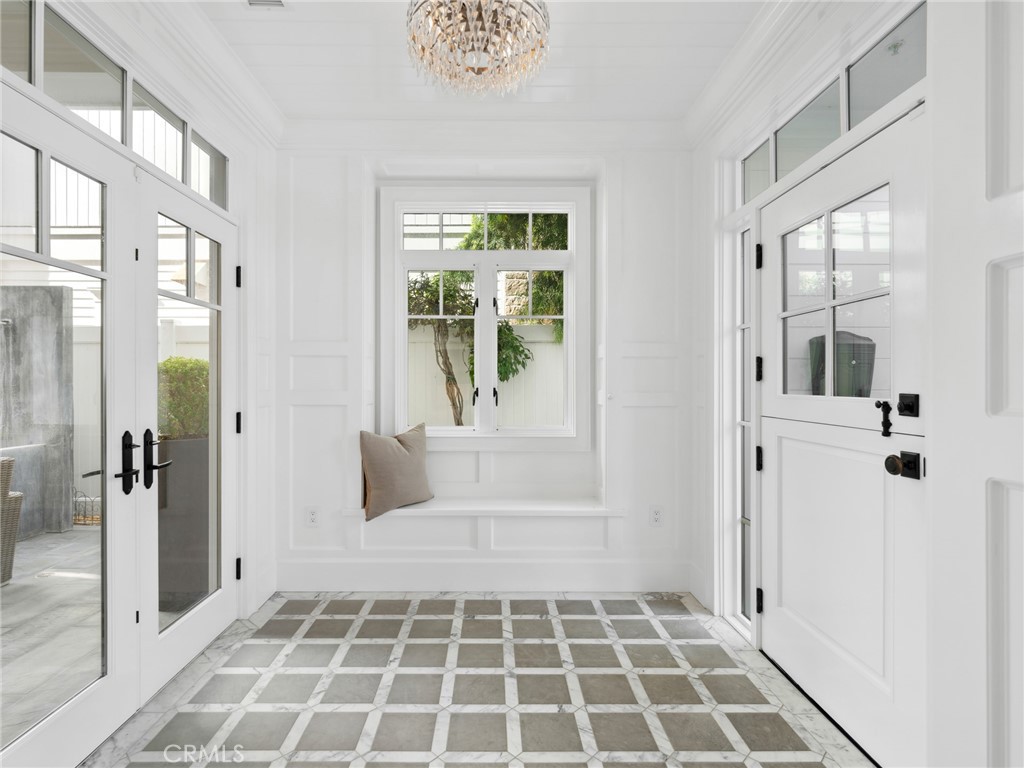 2157 E Ocean Boulevard